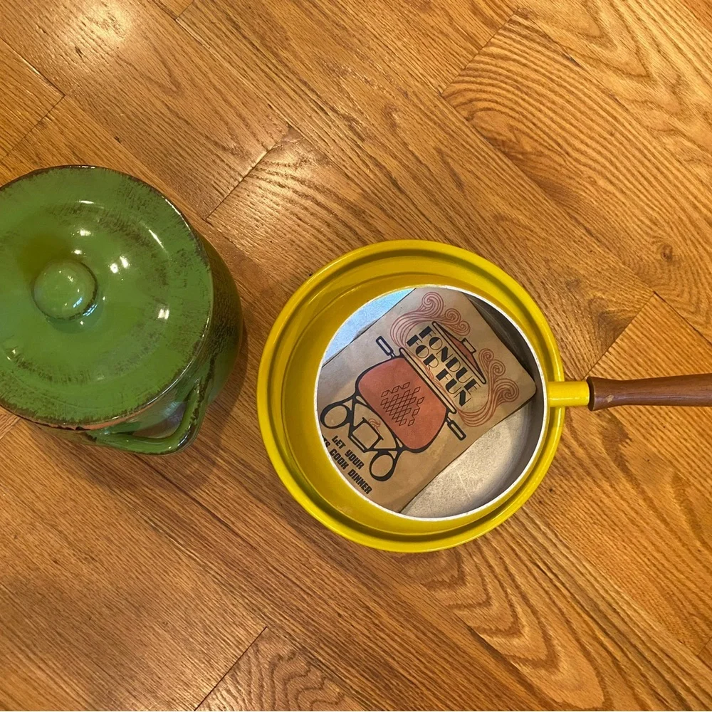 Yellow and Green Cookware Set
